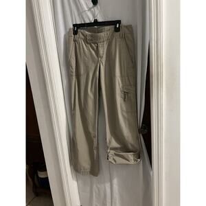 The North Face Women’s Pants Size 6 Convertible Roll Tab Khaki Hiking Outdoors